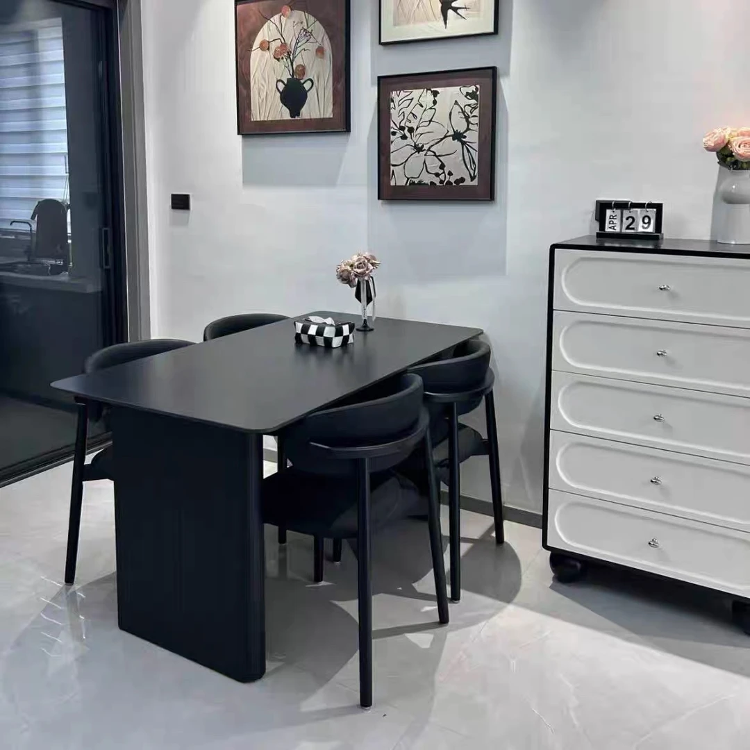 意式纯黑色岩板餐桌椅组合小户型家用极简长方形现代简约轻奢饭桌