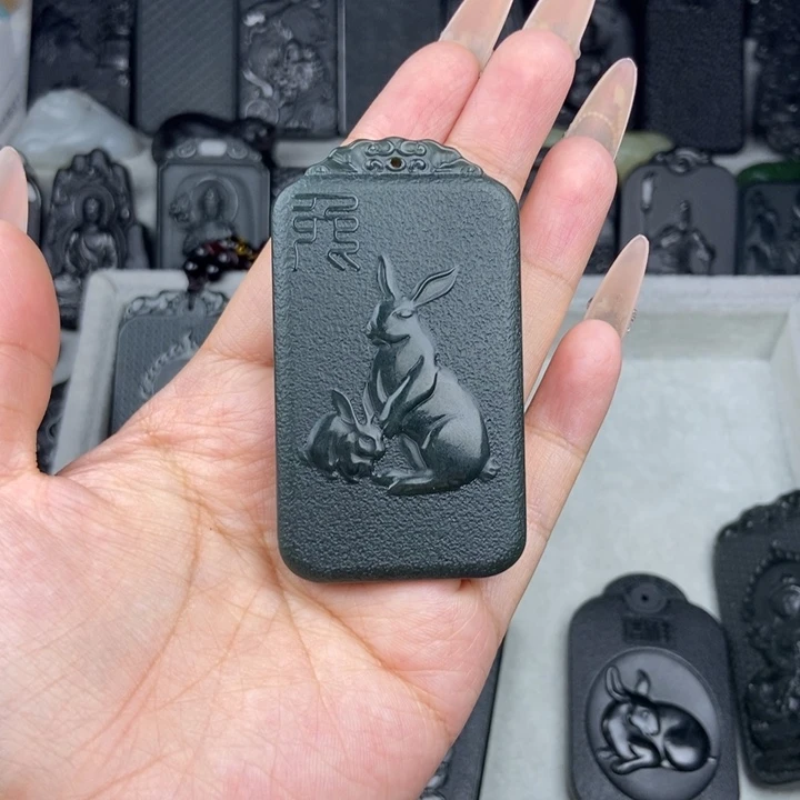 颈饰未镶嵌和田玉