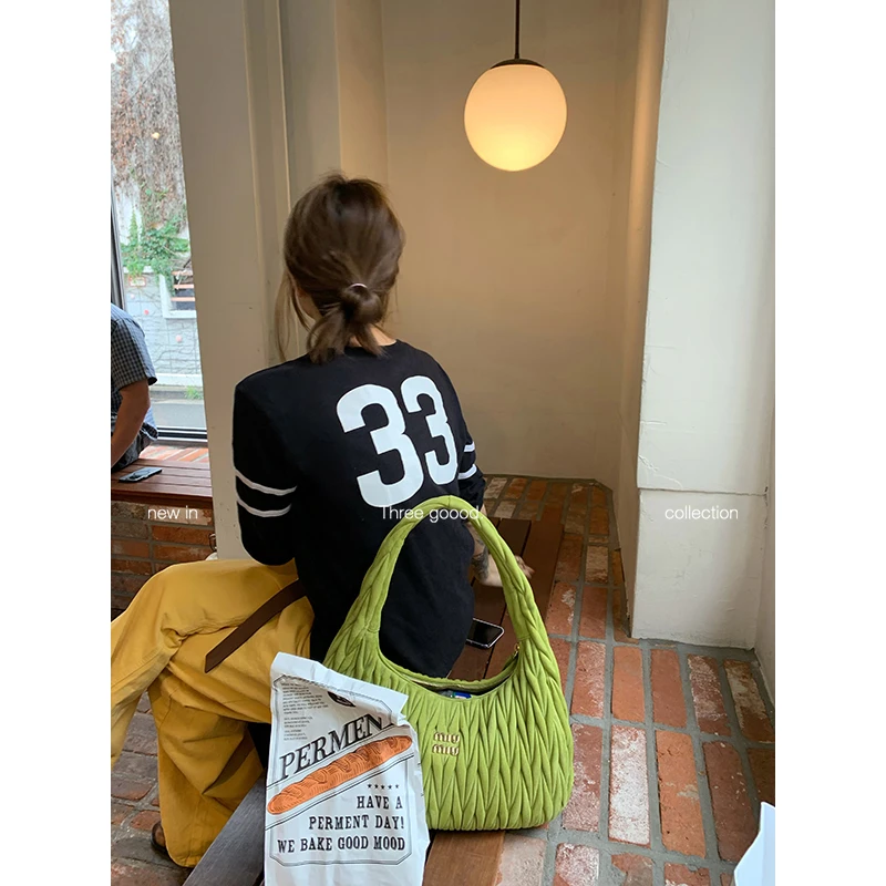 THREE GOOOD/三吉 午后伸展 圆领中袖撞色字母印花T恤Y725Y10530