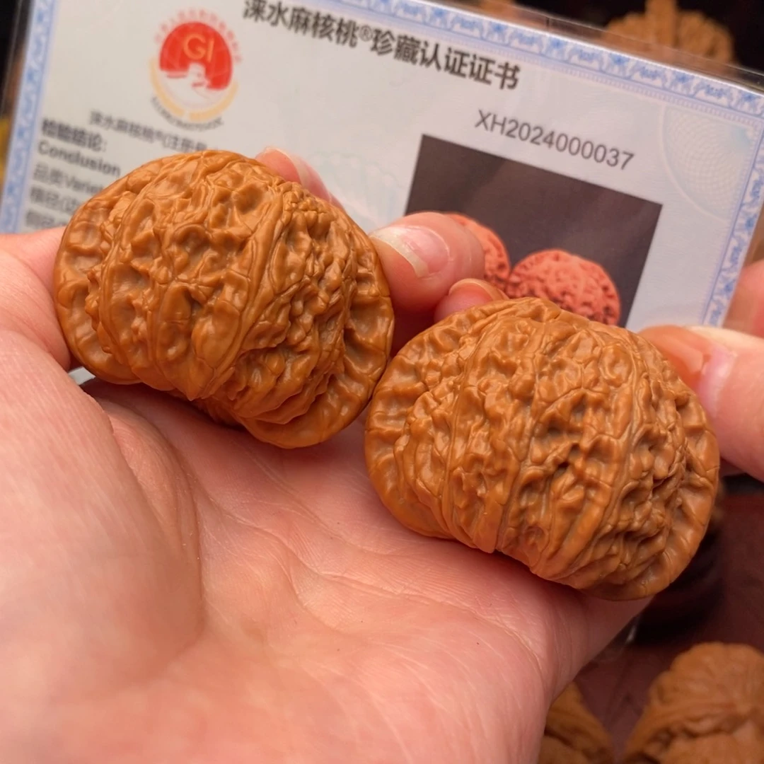 文玩核桃把件白狮45