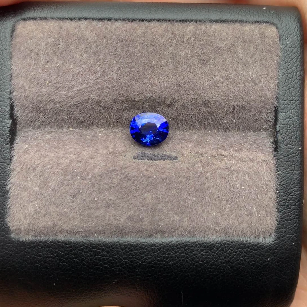 裸石蓝宝石皇家蓝蓝宝石1.59ct