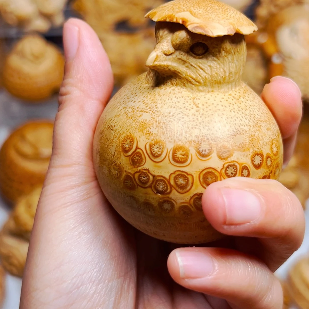 天***雲竹根雕竹雕鸡蛋。