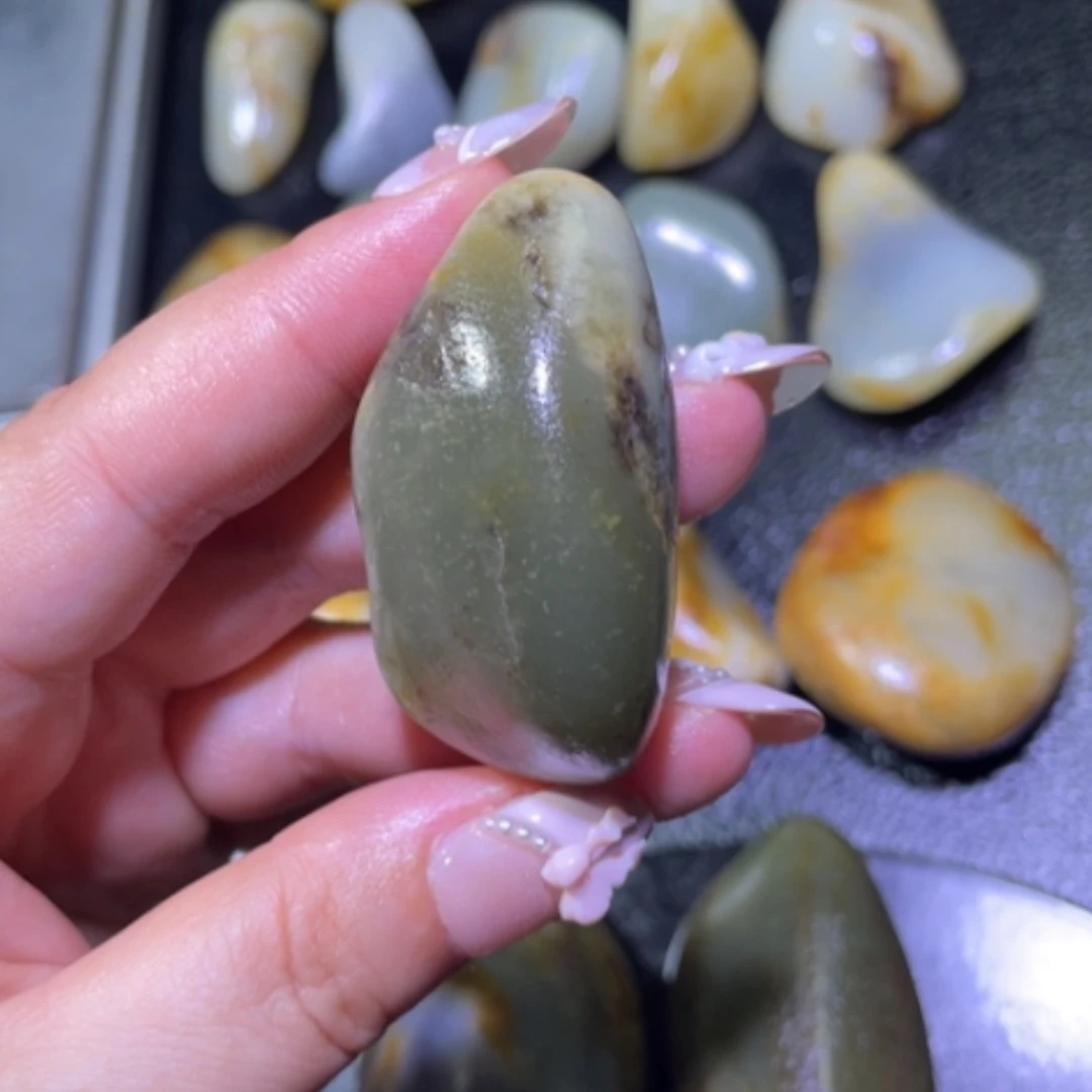 【闪购商品】颈饰未镶嵌和田玉
