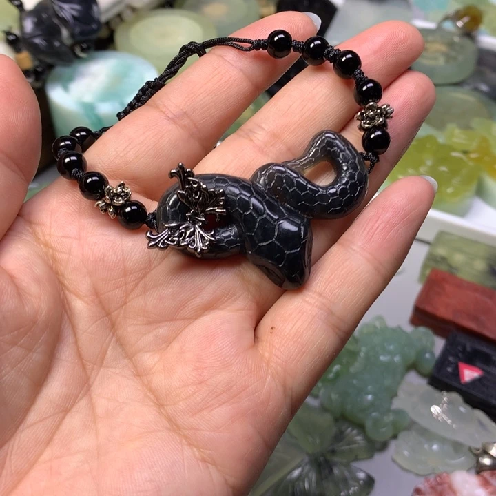 蛇纹石玉合金颈饰