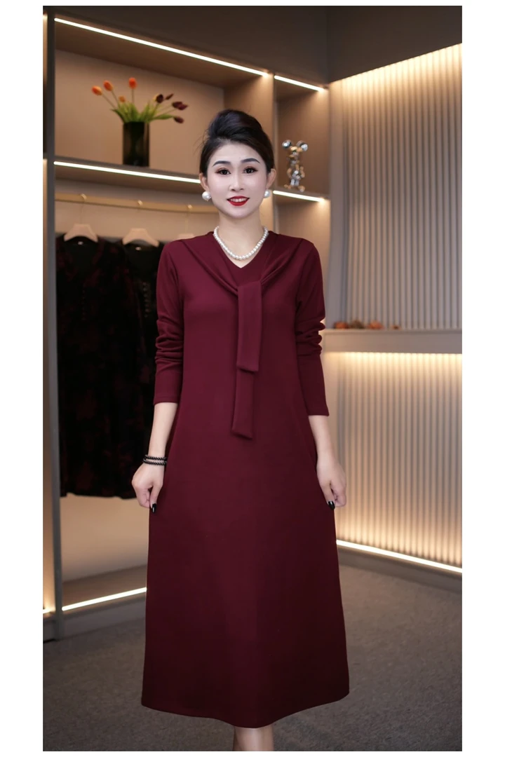 洋气妈妈秋冬围巾领遮肉显瘦气质减龄连衣裙