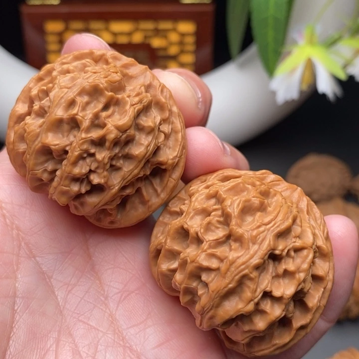 文玩核桃把件苹果园43