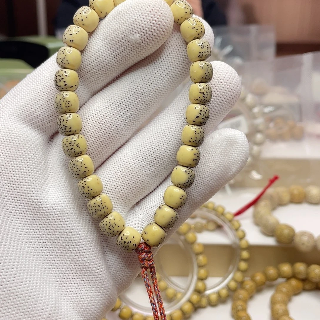 吊坠星月菩提8/7石玉同枝河豚手持