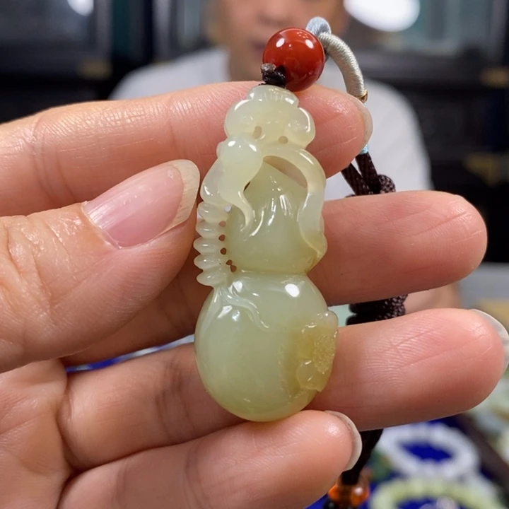人***贤颈饰未镶嵌和田玉