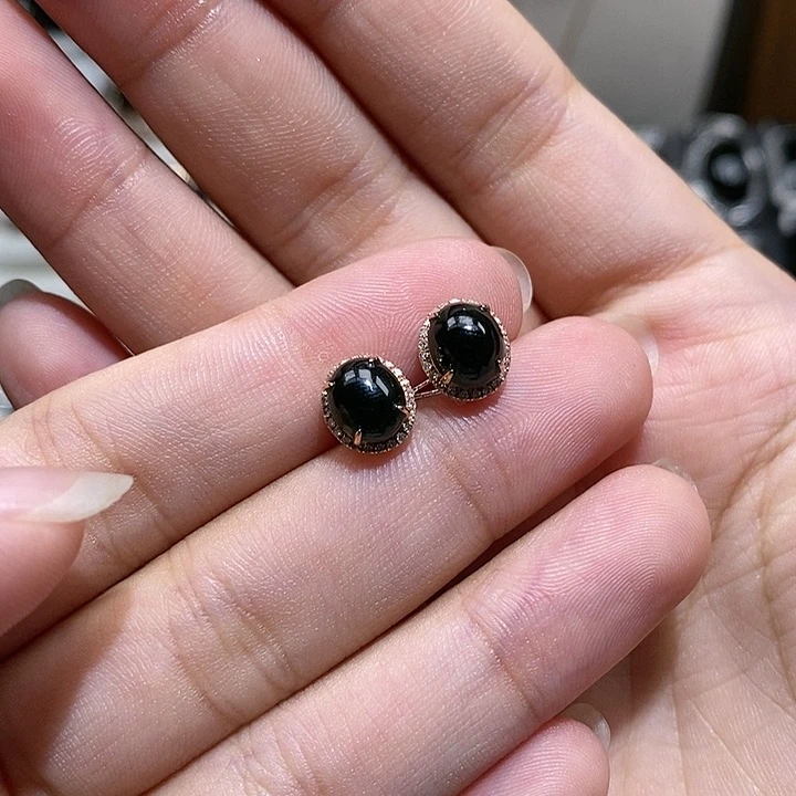 翡翠18K金镶嵌耳钉蛋面