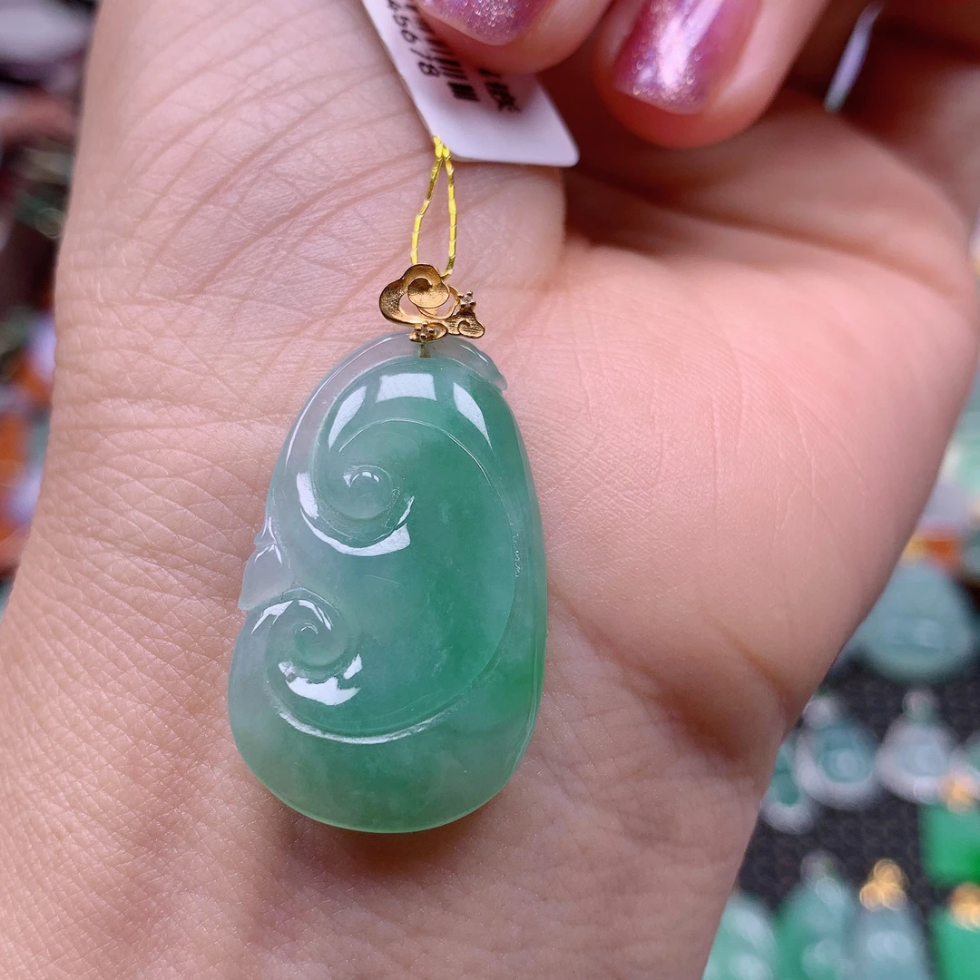 缅甸天然A货翡翠，编号13/1022尺寸29,5-18-4.1