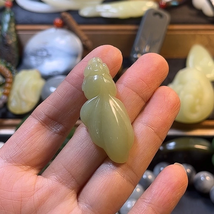 吊坠(不含链)未镶嵌和田玉（黄玉）