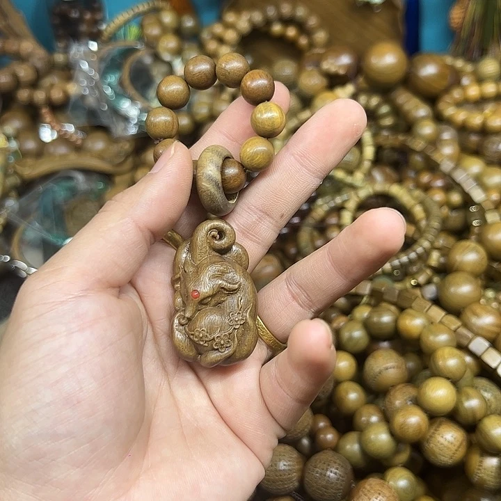 维腊木（绿檀）无事牌