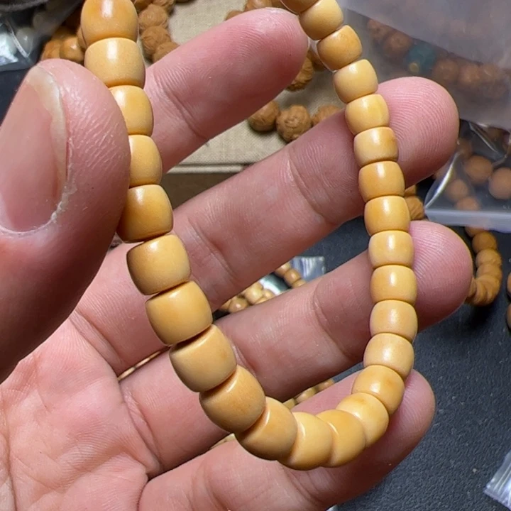 猴头核桃手串看看咯