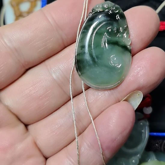 平***乐翡翠未镶嵌颈饰天然未镶嵌挂件颈饰翡翠