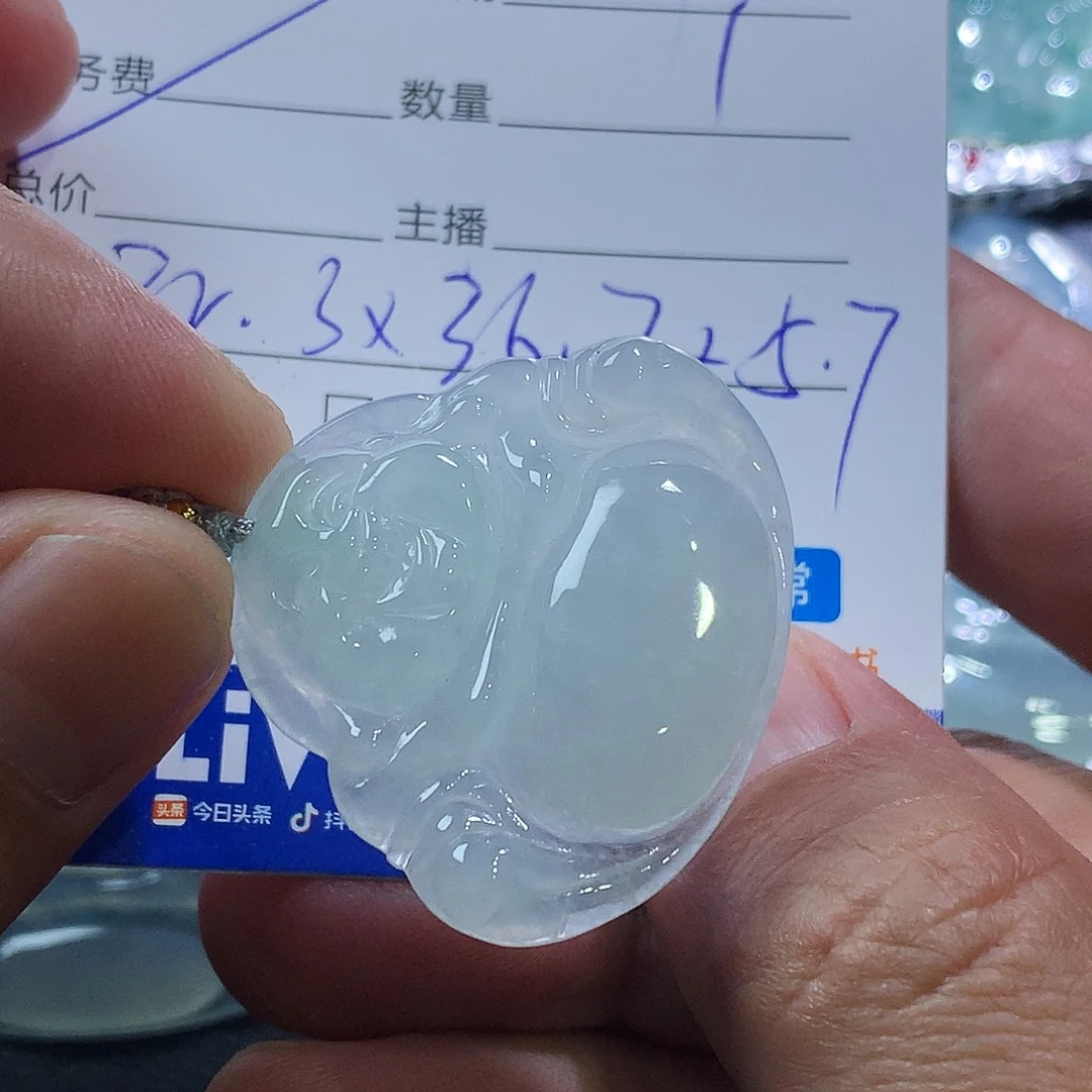 翡翠未镶嵌颈饰佛公