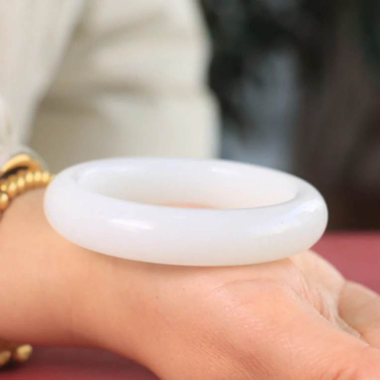 1932520玉美人小程新疆和田玉羊脂手镯三生石上缘