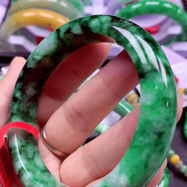 翡翠未镶嵌手镯翡翠