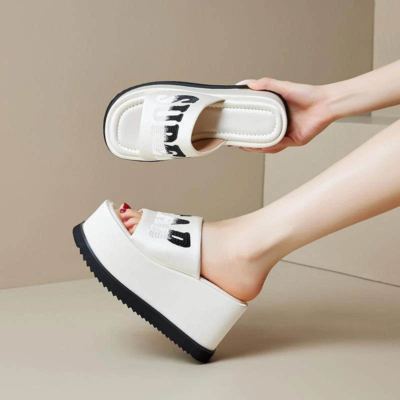 绝美！8/10cm露趾厚底凉拖鞋松糕一字拖2025夏季拼色坡跟拖鞋女