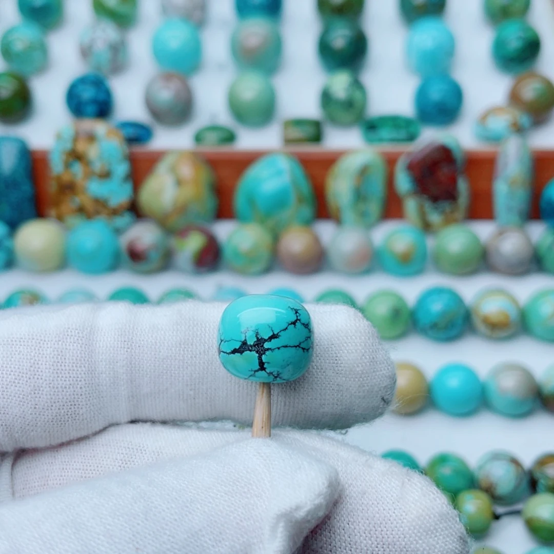 未镶嵌绿松石珠宝奇石