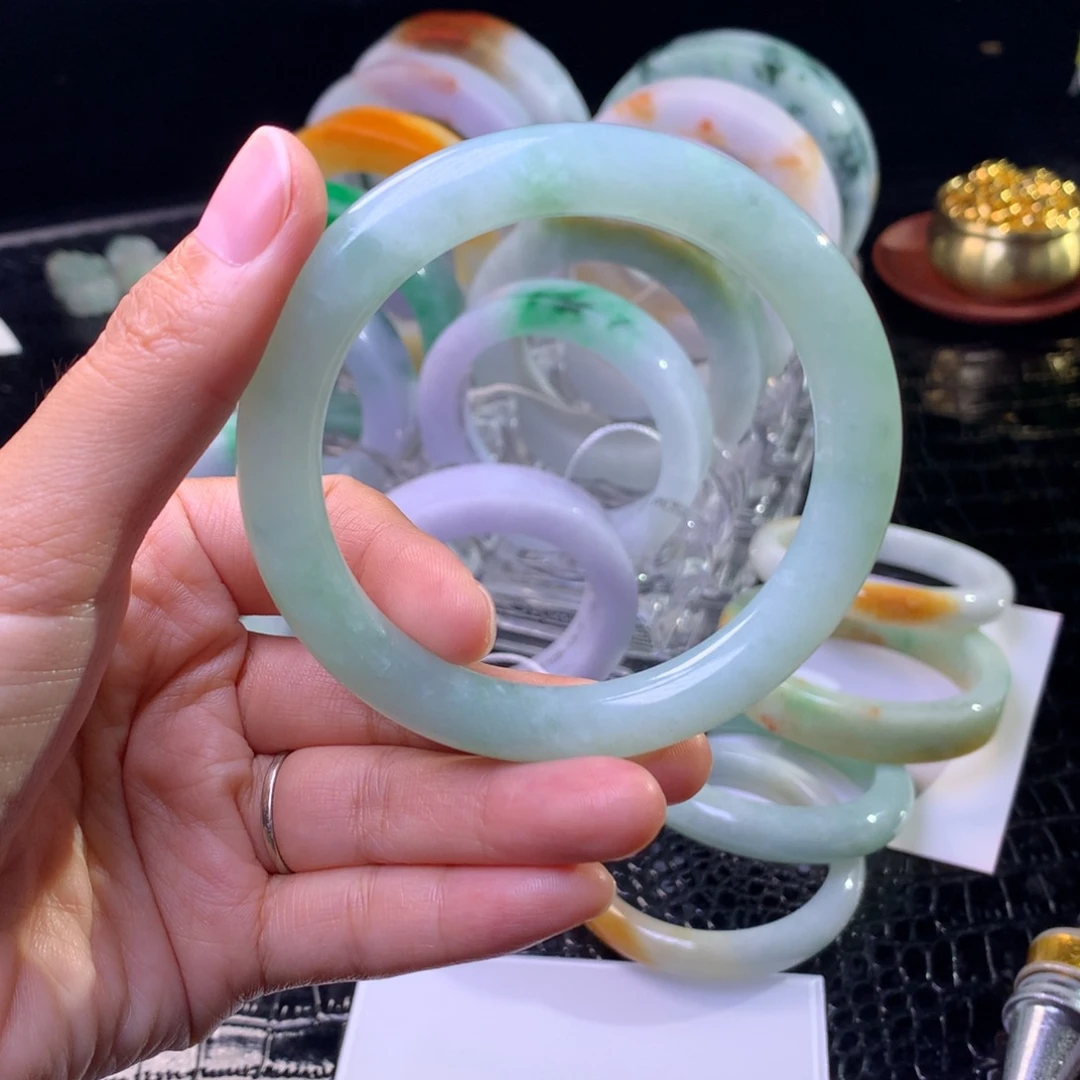 小***果定制翡翠未镶嵌手镯