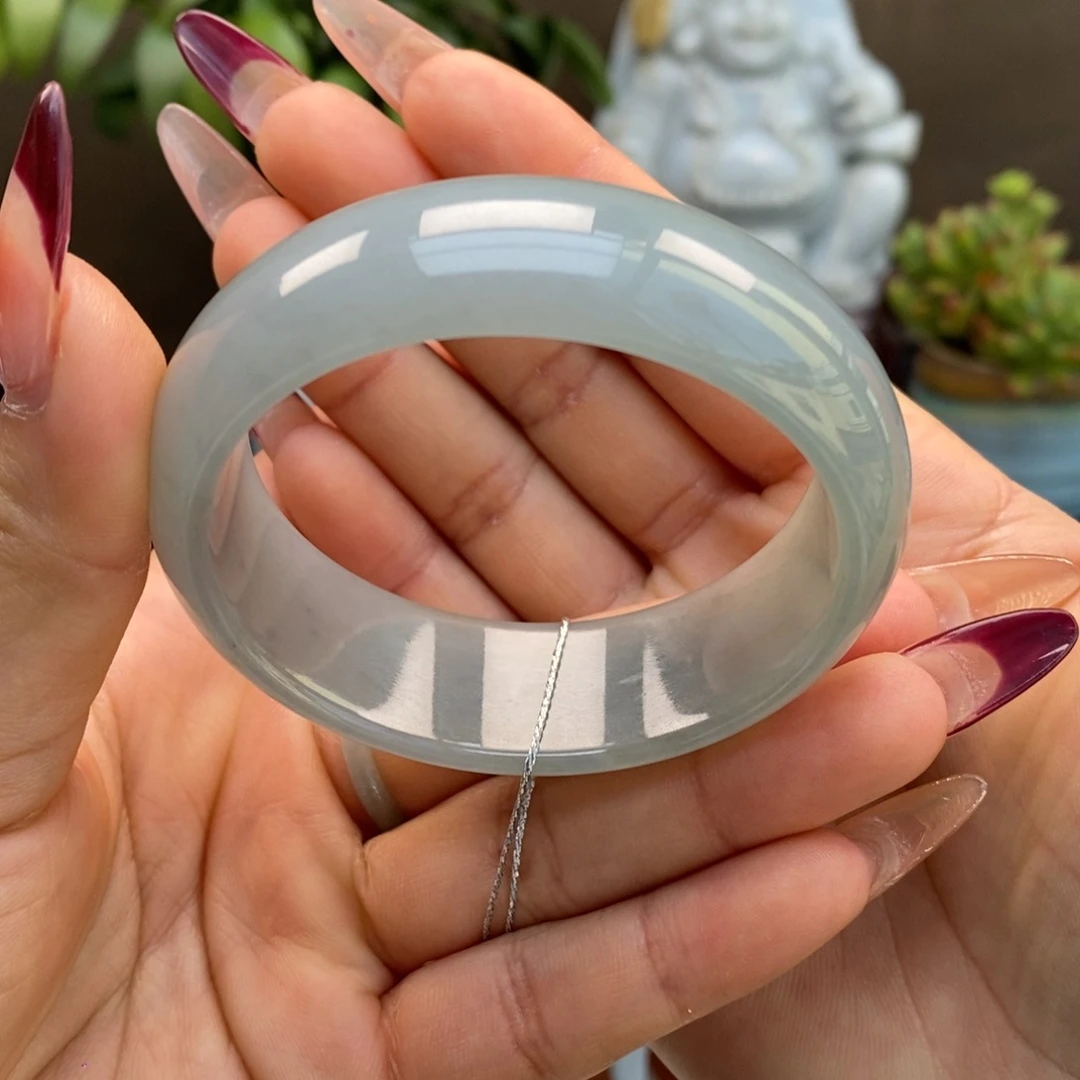 翡翠手镯未镶嵌天然