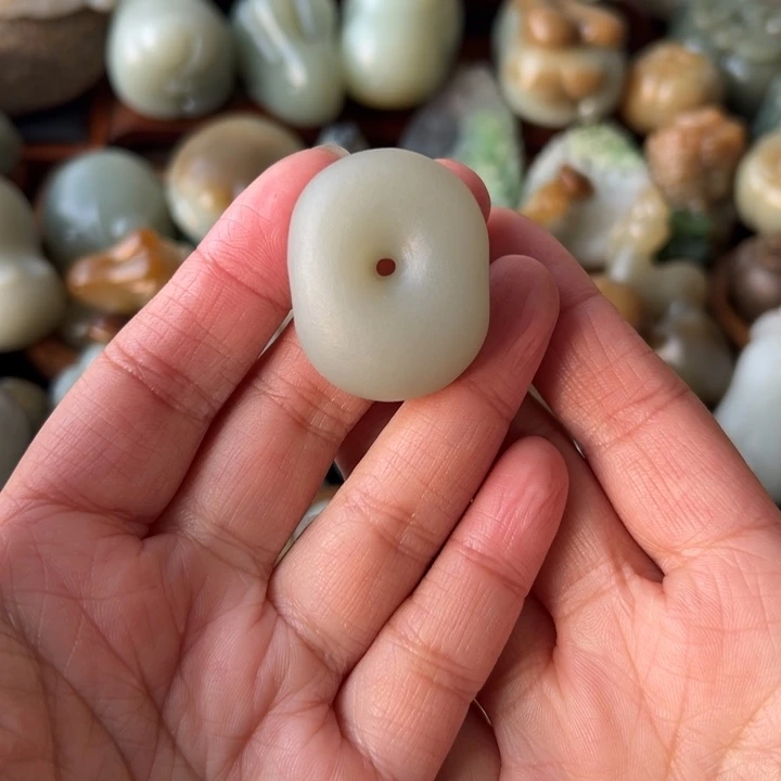 未镶嵌和田玉（糖玉）珠宝奇石