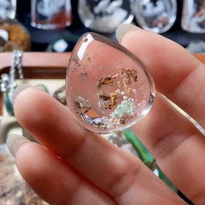 颈饰未镶嵌水晶水滴