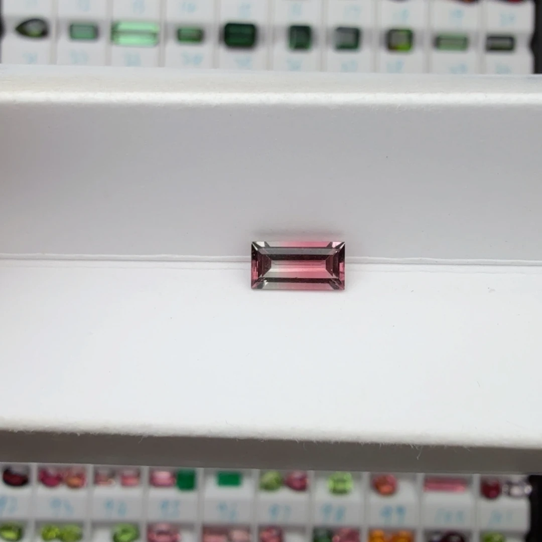 珠宝半成品未镶嵌碧玺天然0.95克拉