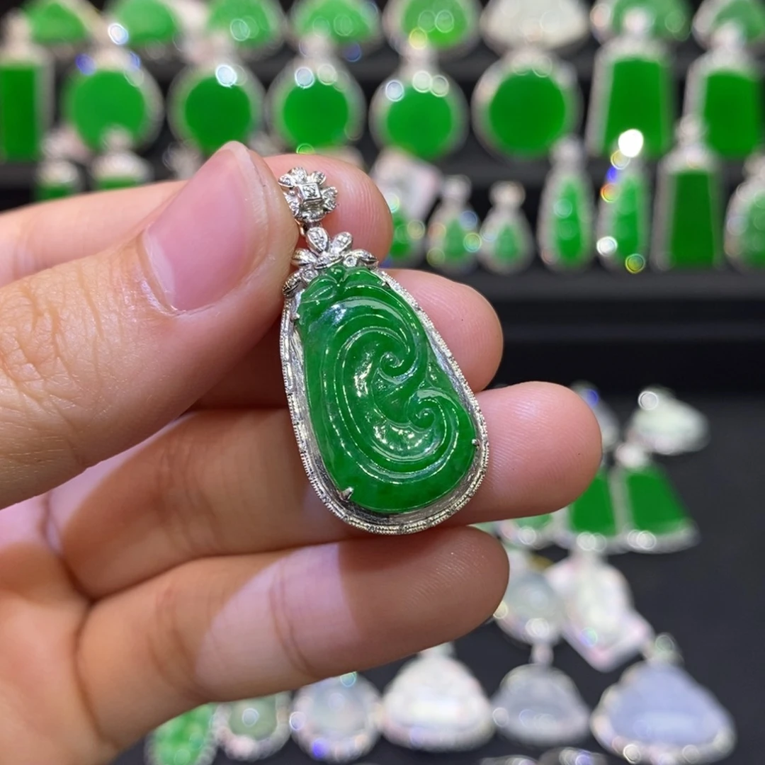 翡翠18K金镶嵌吊坠(不含链)