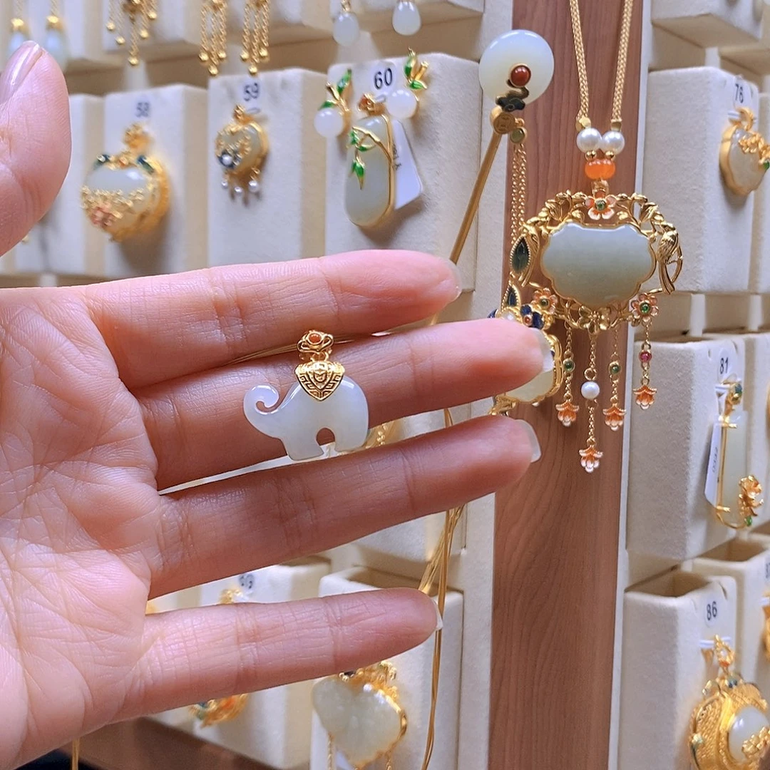 和田玉银S925镶嵌颈饰