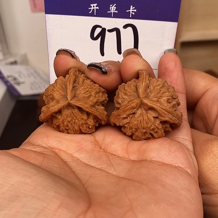 桃核吊坠三棱34无刀痕s
