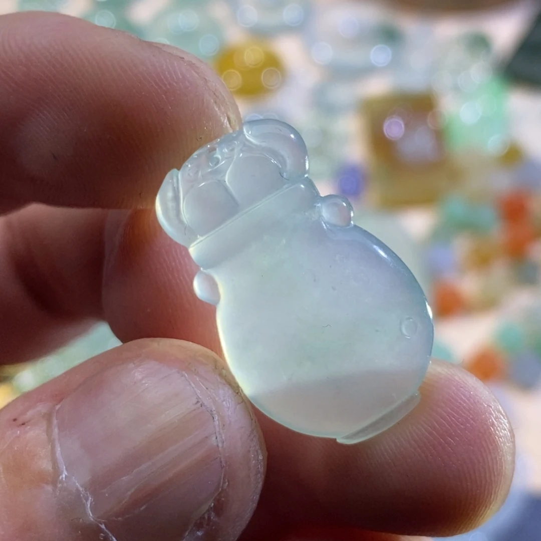 定制翡翠未镶嵌翡翠