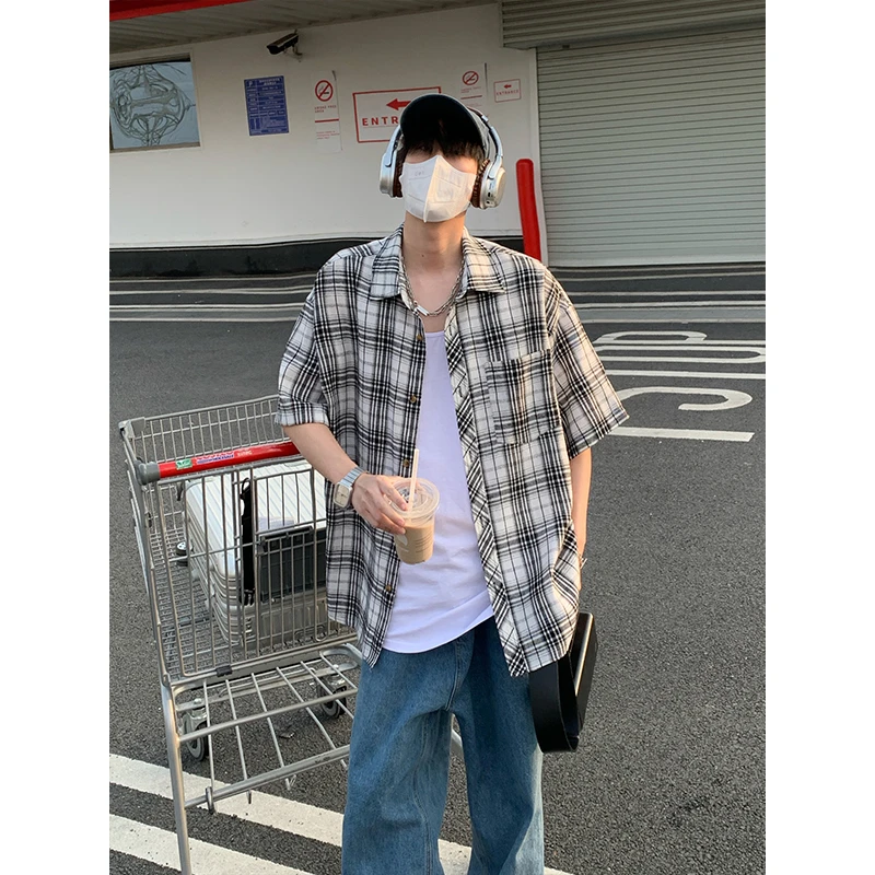 潮流复古格子翻领短袖衬衫男夏季新款青少年痞帅宽松休闲百搭上衣