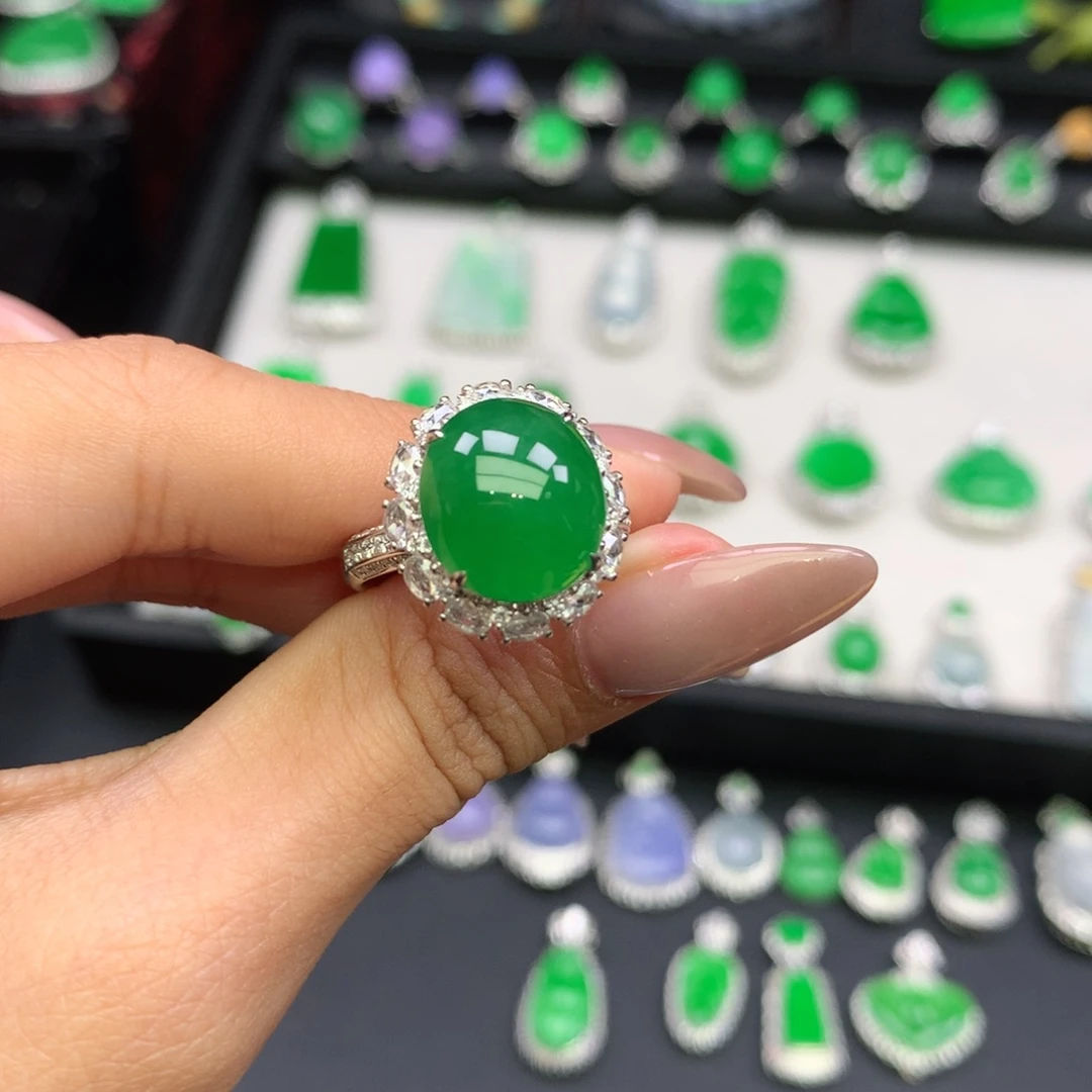 *****吊坠(不含链)18K金镶嵌翡翠