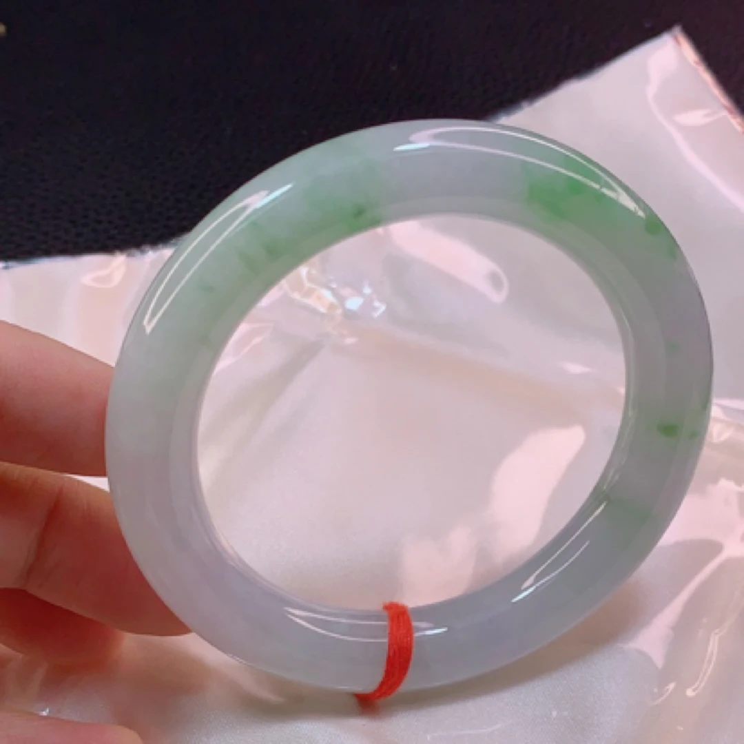 缅甸天然A货翡翠冰透飘绿花圆蛋5657圈口高冰女款时尚少女美人镯