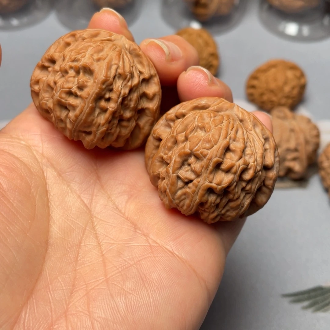 【闪购商品】文玩核桃吊坠球白-………