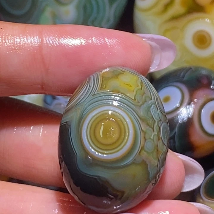 玛瑙/玉髓未镶嵌珠宝奇石54