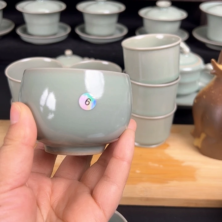 菲*罗汉杯原矿青绿釉
