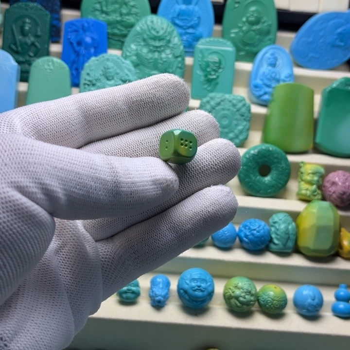 菜籽黄高瓷骰子11+