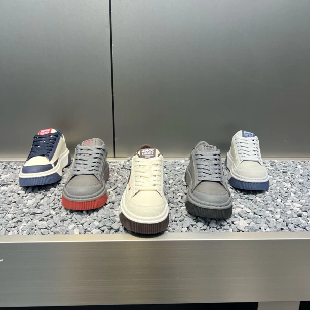 秋季男款低帮皮面设计系带拼色耐磨耐用板鞋运动潮流休闲鞋百搭款