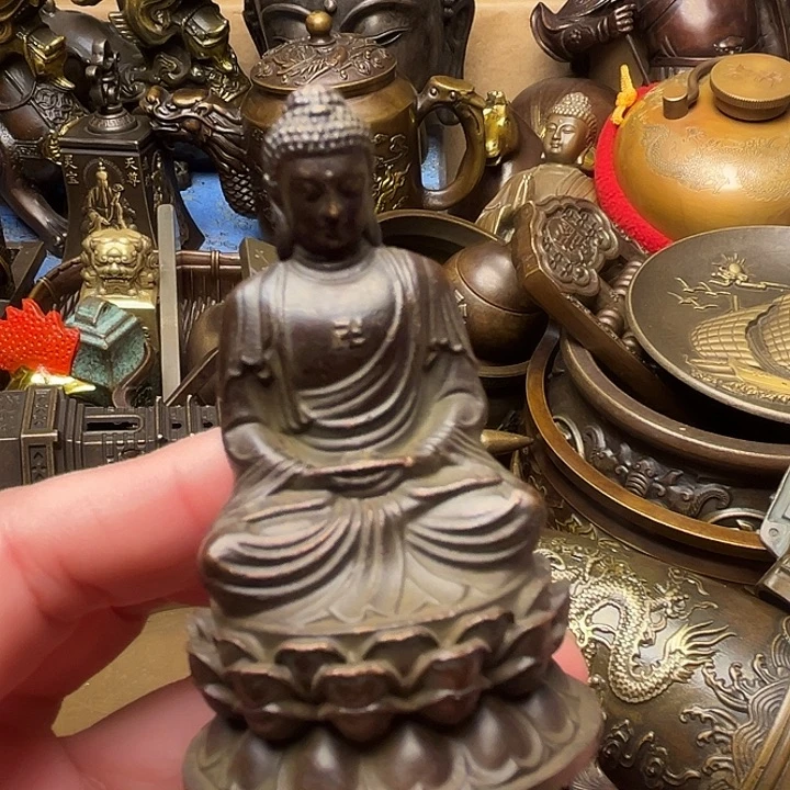 精美铜器批发档口