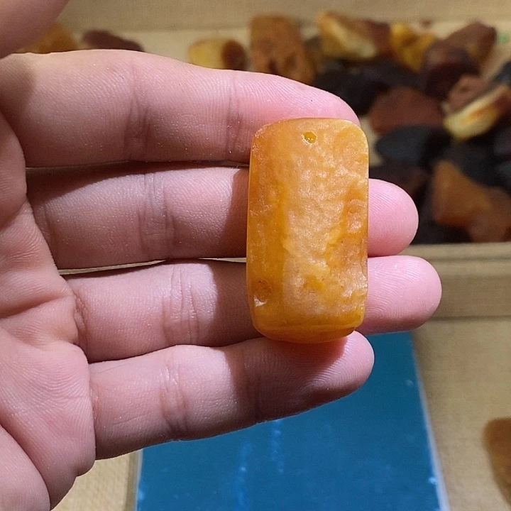 琥珀未镶嵌裸石蜜蜡