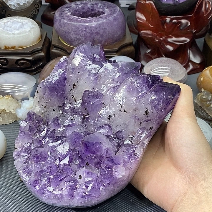 摆件紫晶未镶嵌骨干大牙