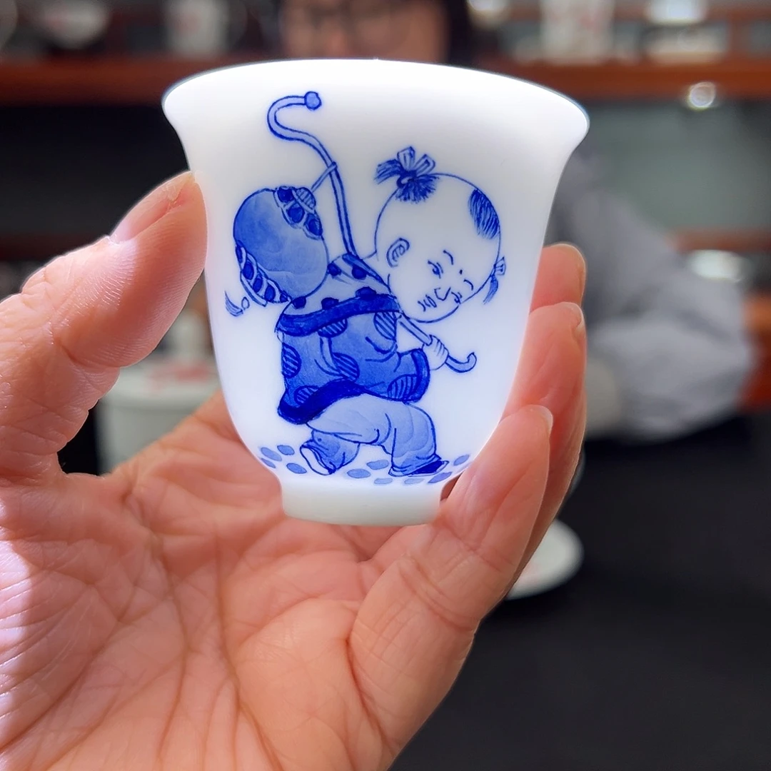 青花童子人物铃铛杯杯