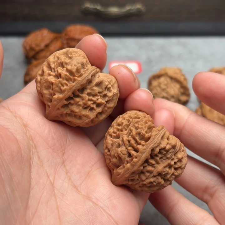 文玩核桃吊坠太行龙纹35.38.34