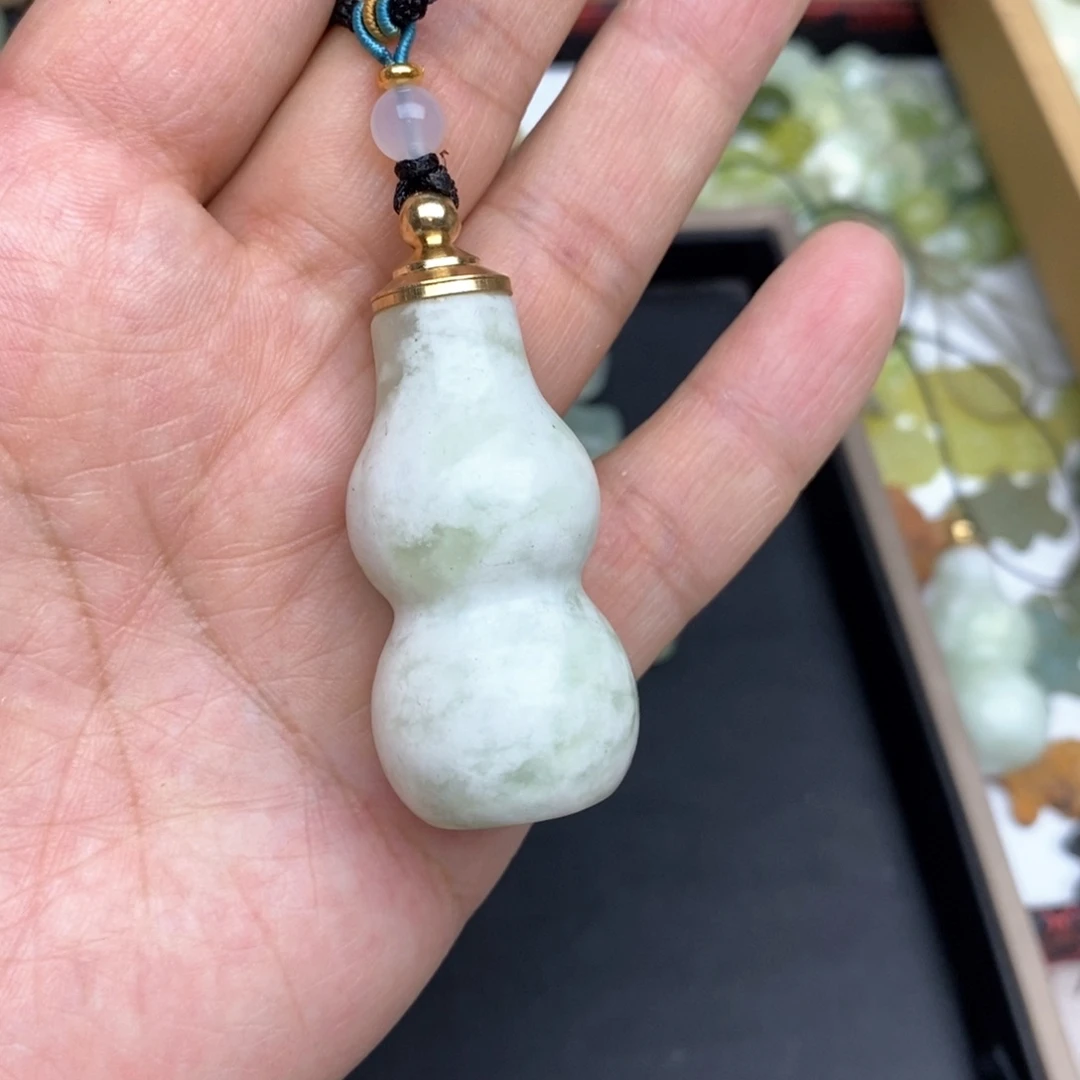 岫玉假一赔十默认微瑕不退不换未镶嵌