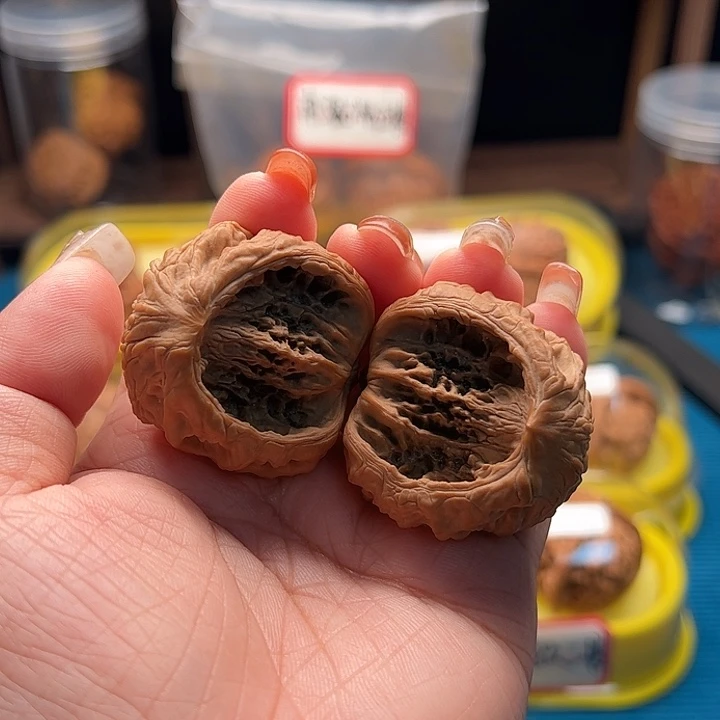 吊坠文玩核桃虎头聚宝盆