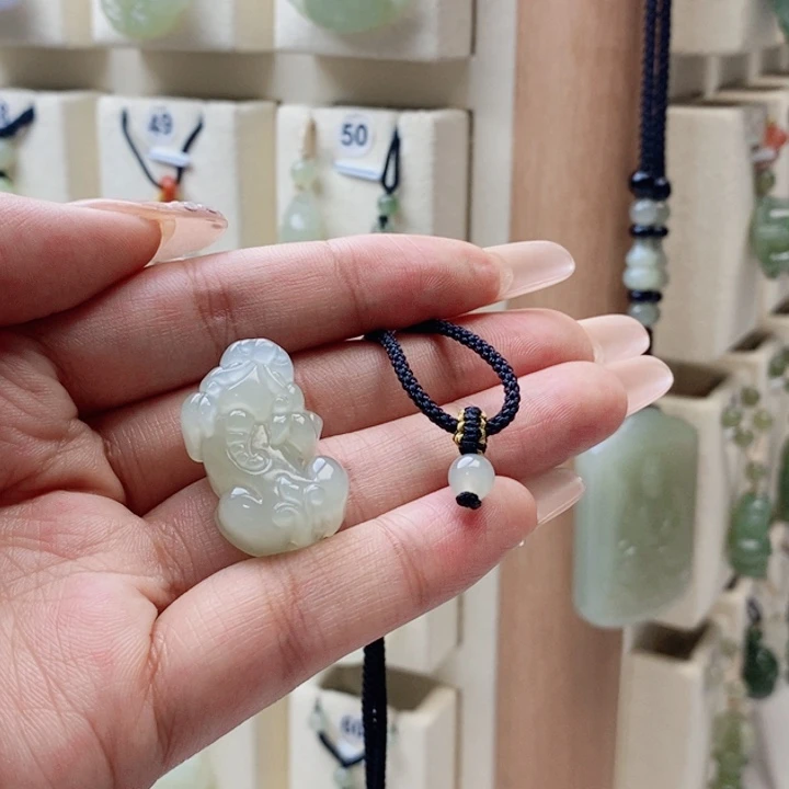 镁***舍和田玉未镶嵌手串