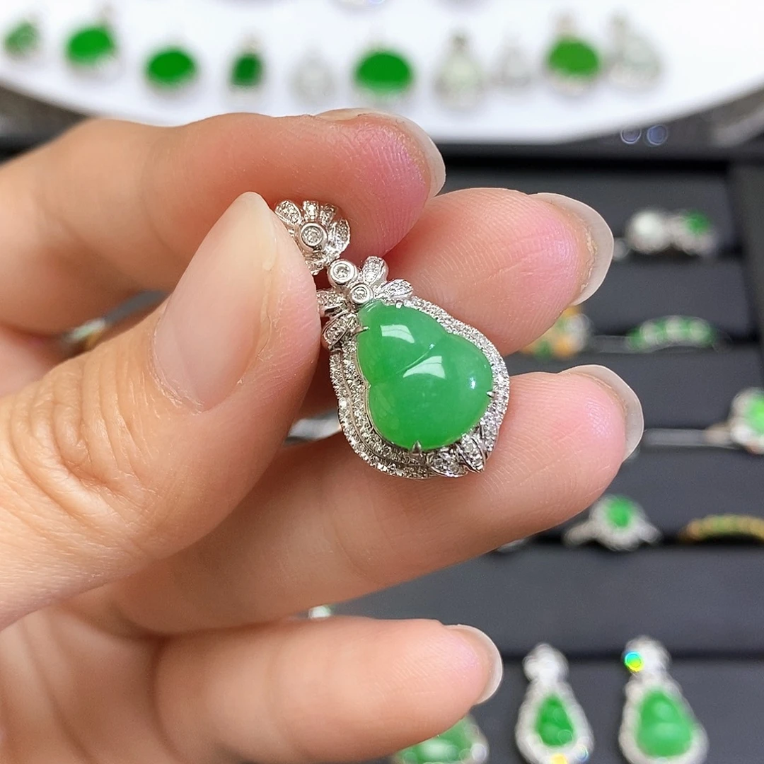 翡翠18K金镶嵌吊坠(不含链)