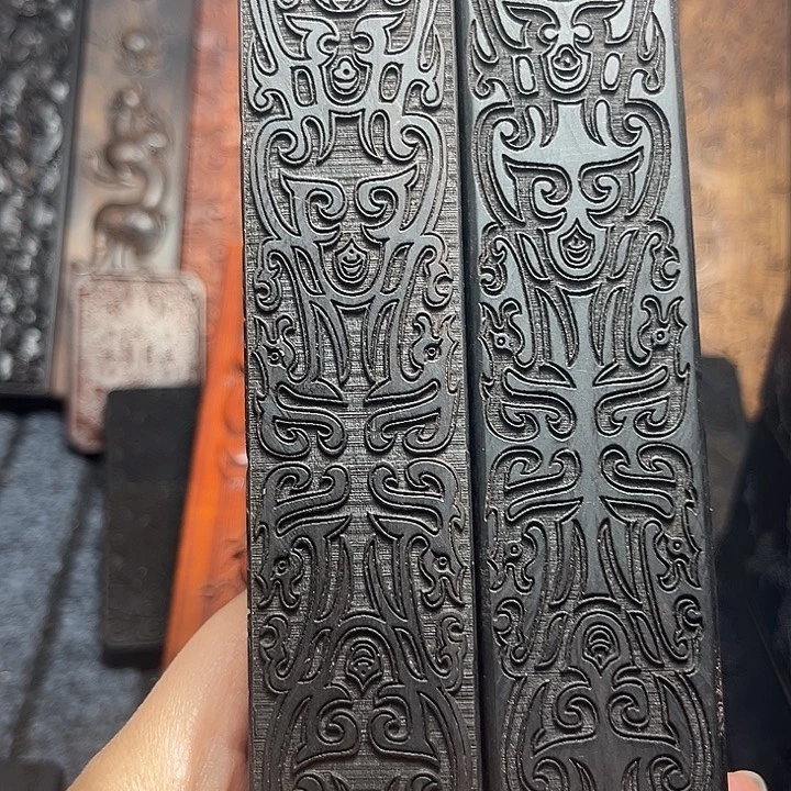 轻***上紫光檀雕刻龙纹图案瑕疵处理